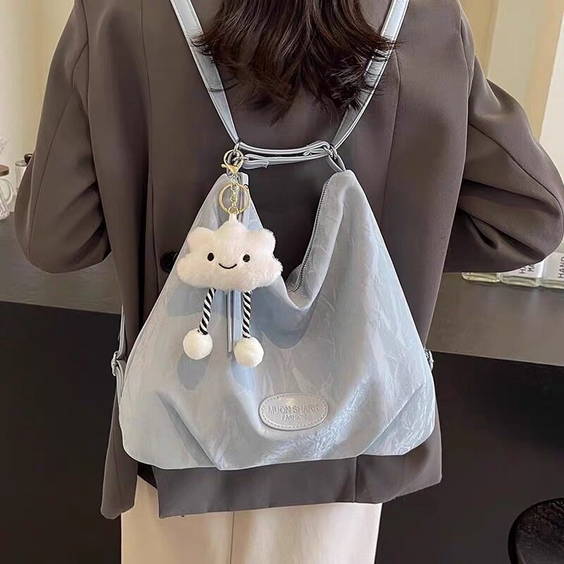 银色旅行双肩包女2026新款潮时尚