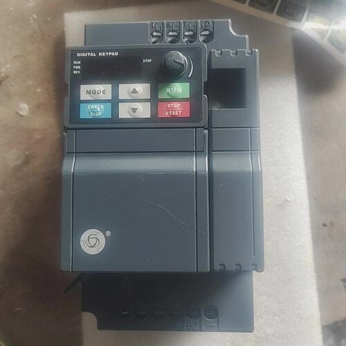 议价众辰变频器H2400S05D5K可维修