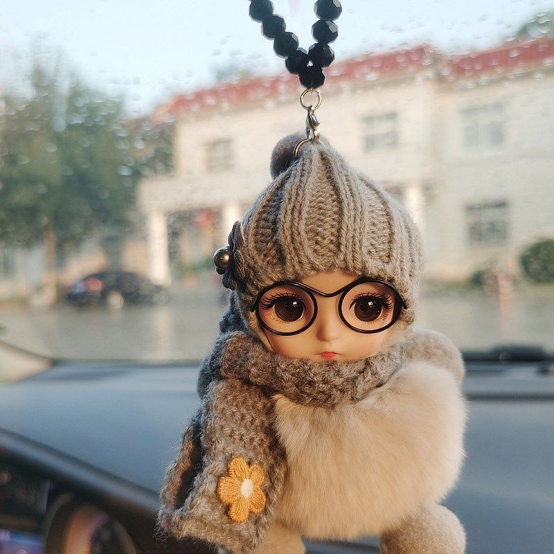 可爱创意女生毛绒卡通娃娃汽车挂件车内挂饰祝福礼物车内饰品