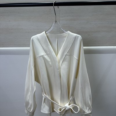 云朵早春上新V领上衣小衫(配腰带)B6056