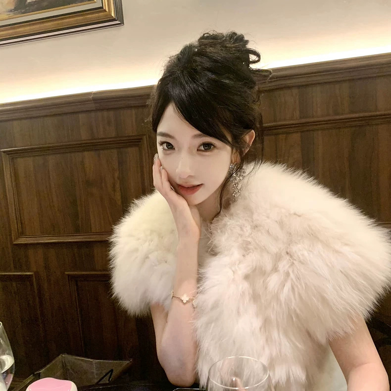 云朵保暖贵气慵懒皮草披肩女保暖皮草外套（含100狐狸毛）TU491