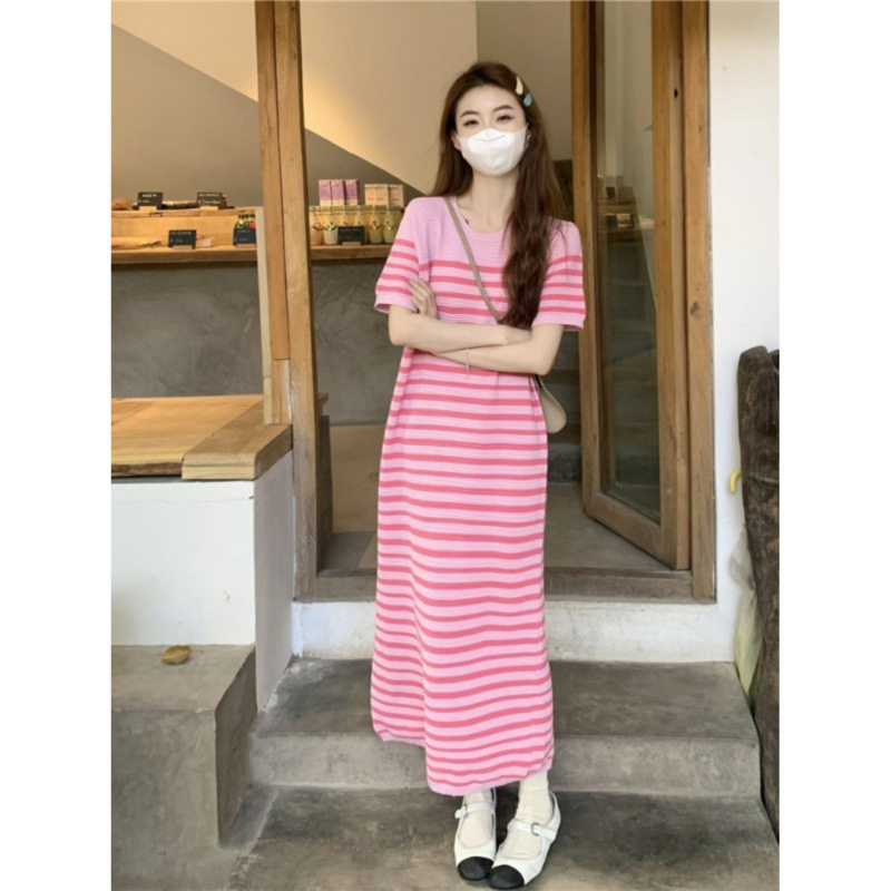 粉色条纹针织短袖连衣裙2025女新款夏宽松休闲中长款慵懒风T恤裙