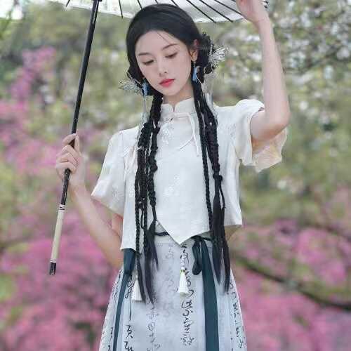 余烬流苏渐变轻薄马面裙套装汉服