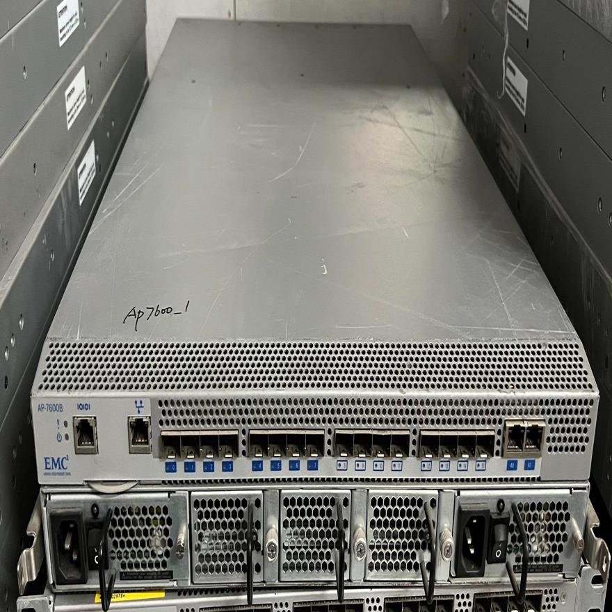 （设备配件）EMC AP-7600B 光存储系列交换机 双电配置 测试好