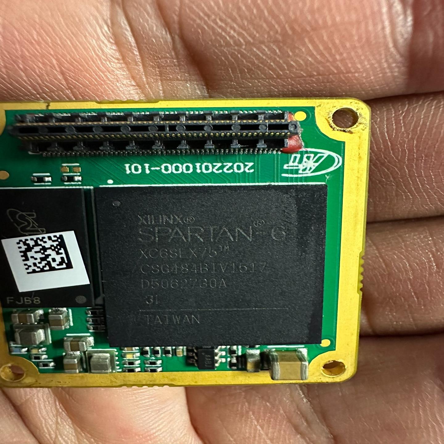 XC6SLX75 CSG484 芯片