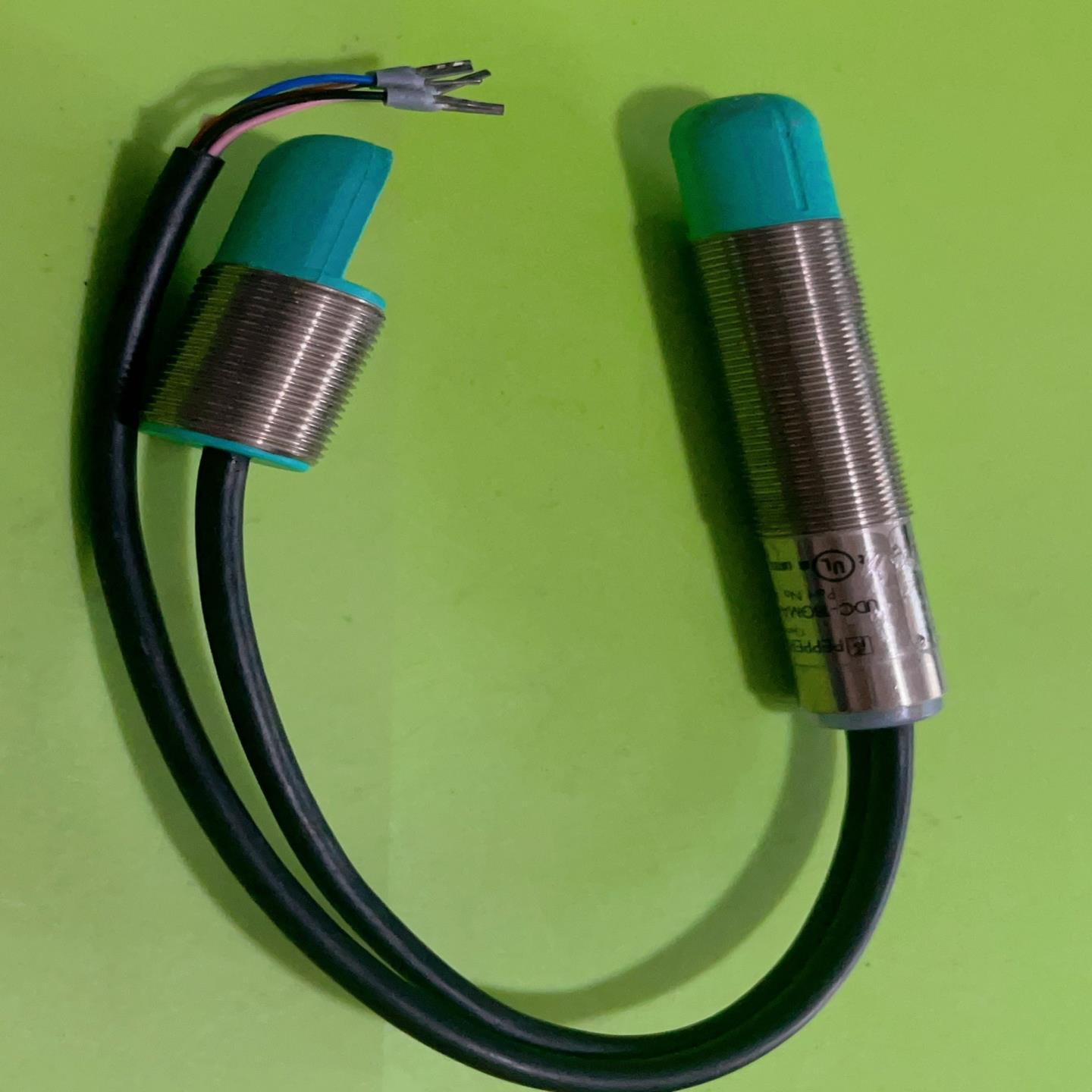 UDC-18GMA-400-3E2-Y倍加福超声波传感器 二