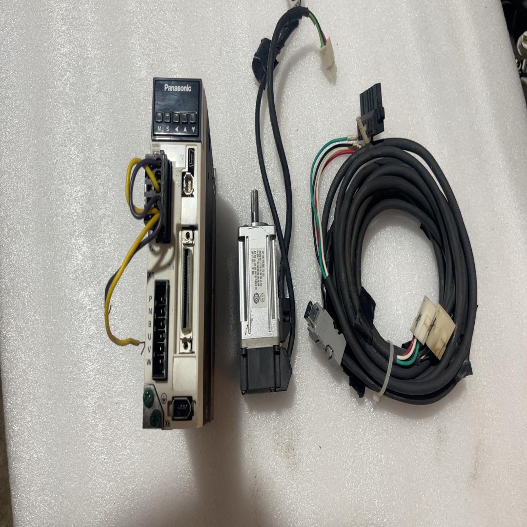 伺服驱动器电机100W 后一套带线 脉冲型MADLN0