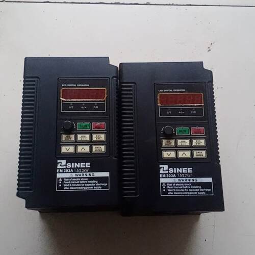 现货正弦变频器EM303A-1R5G2R2P-3AB