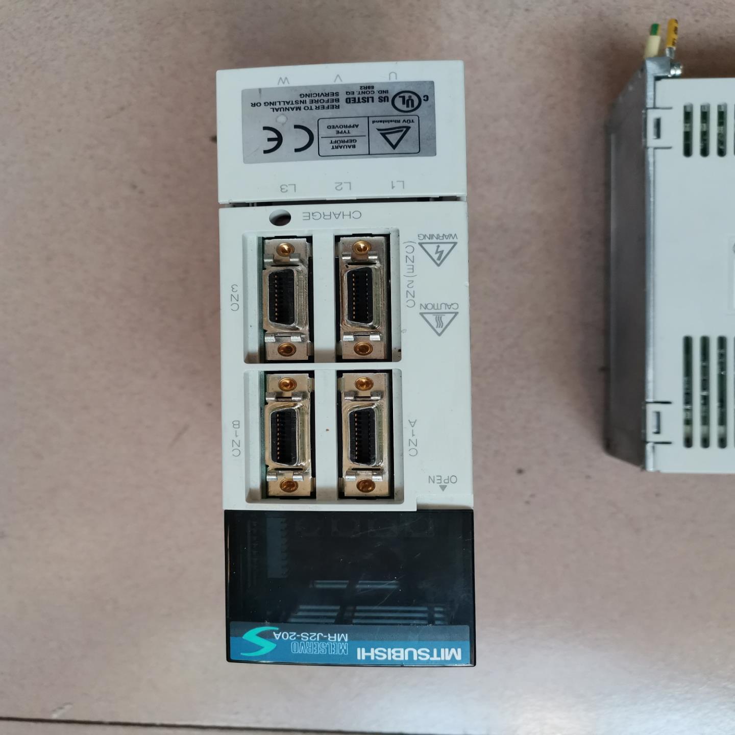 MR-J2S-20A/10A驱动器成色新功能正常