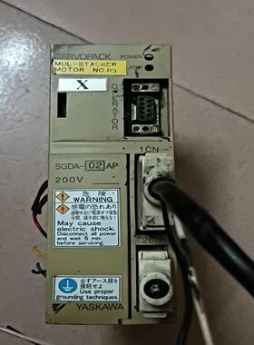 SGDA-02AP  安川伺服驱动器，件，成色如图，实物