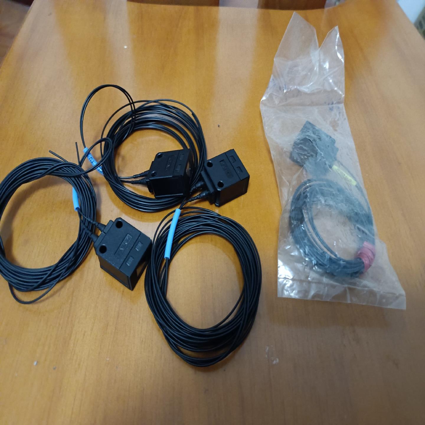 基恩士光纤线，FU-15。全新未使用，成色新。