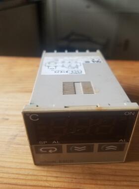 [德峰]数字温度控制器  E5CS-R1kJX  闲置