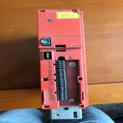 赛威变频器  MC07B0003-5A3-4-00  ，