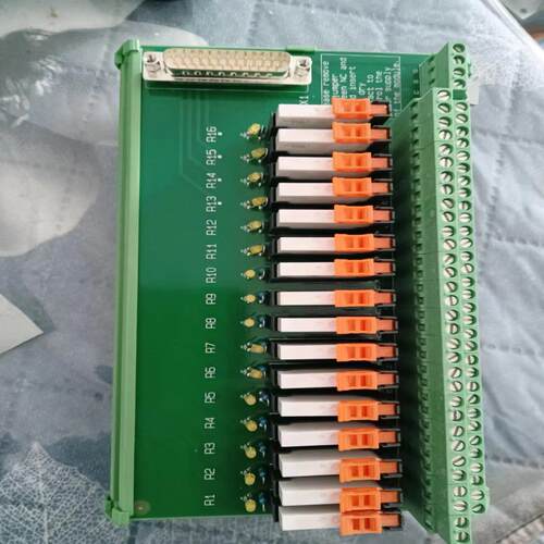 UM-DB25M/16R/CO 继电器输入端子板(16路)