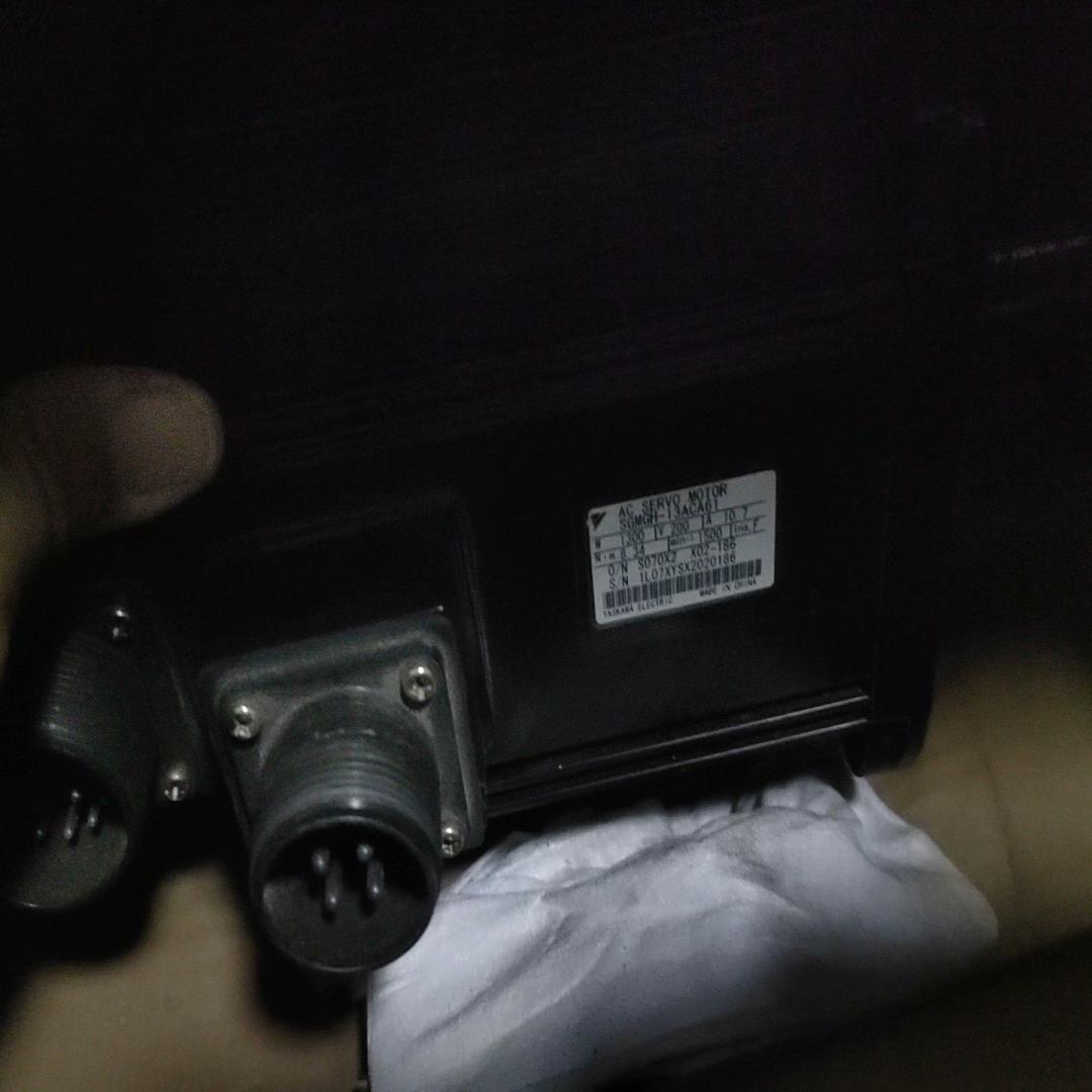 安川 电机SGMGH-13ACA61产品功能完好非质量问