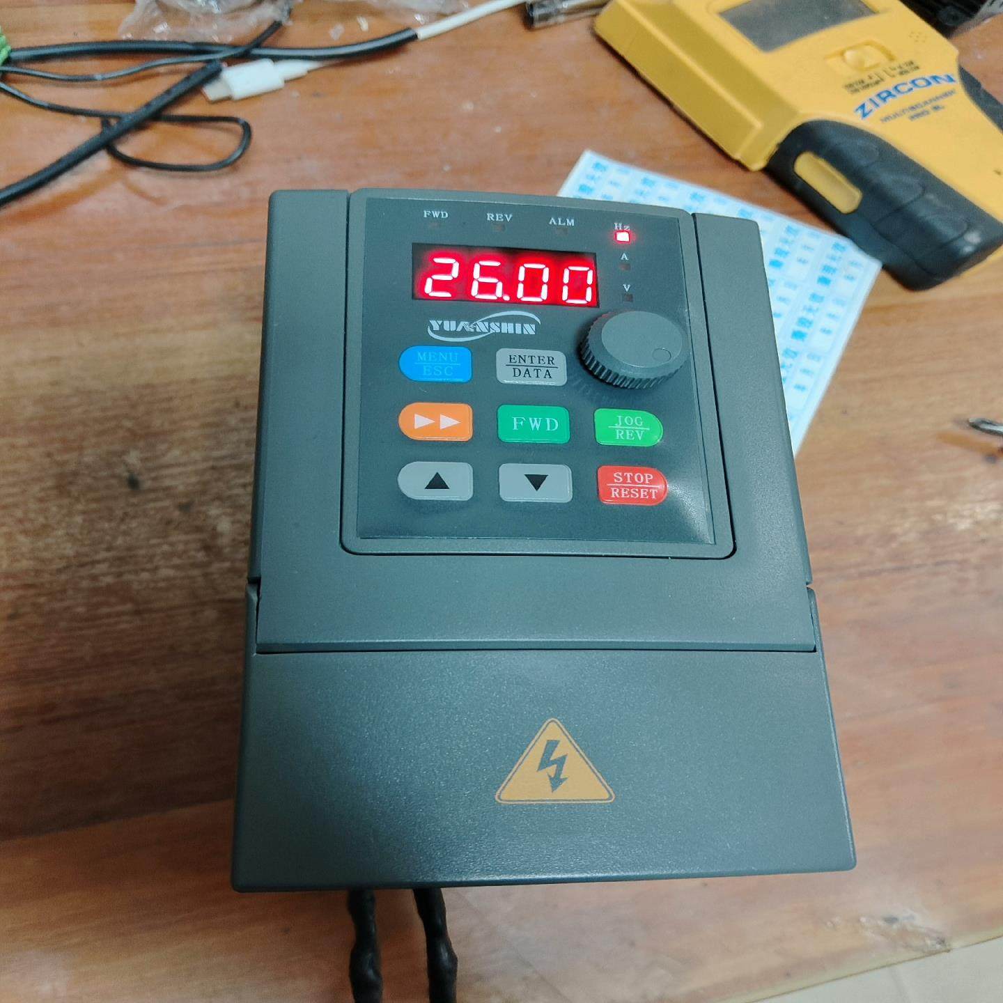 [德峰]源信变频器处理，YX3000-2S0015G，成色如图，功能