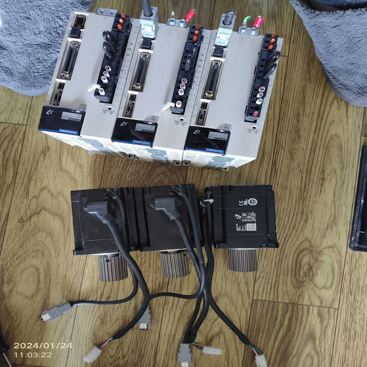 （设备配件）安川7系驱动器套装sgm7j-08afc6s sgd7s-5