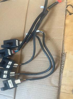 HC-SNA300V4B15T有3只