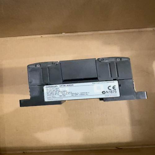 控制器CP1W-40EDR 共1个 300
