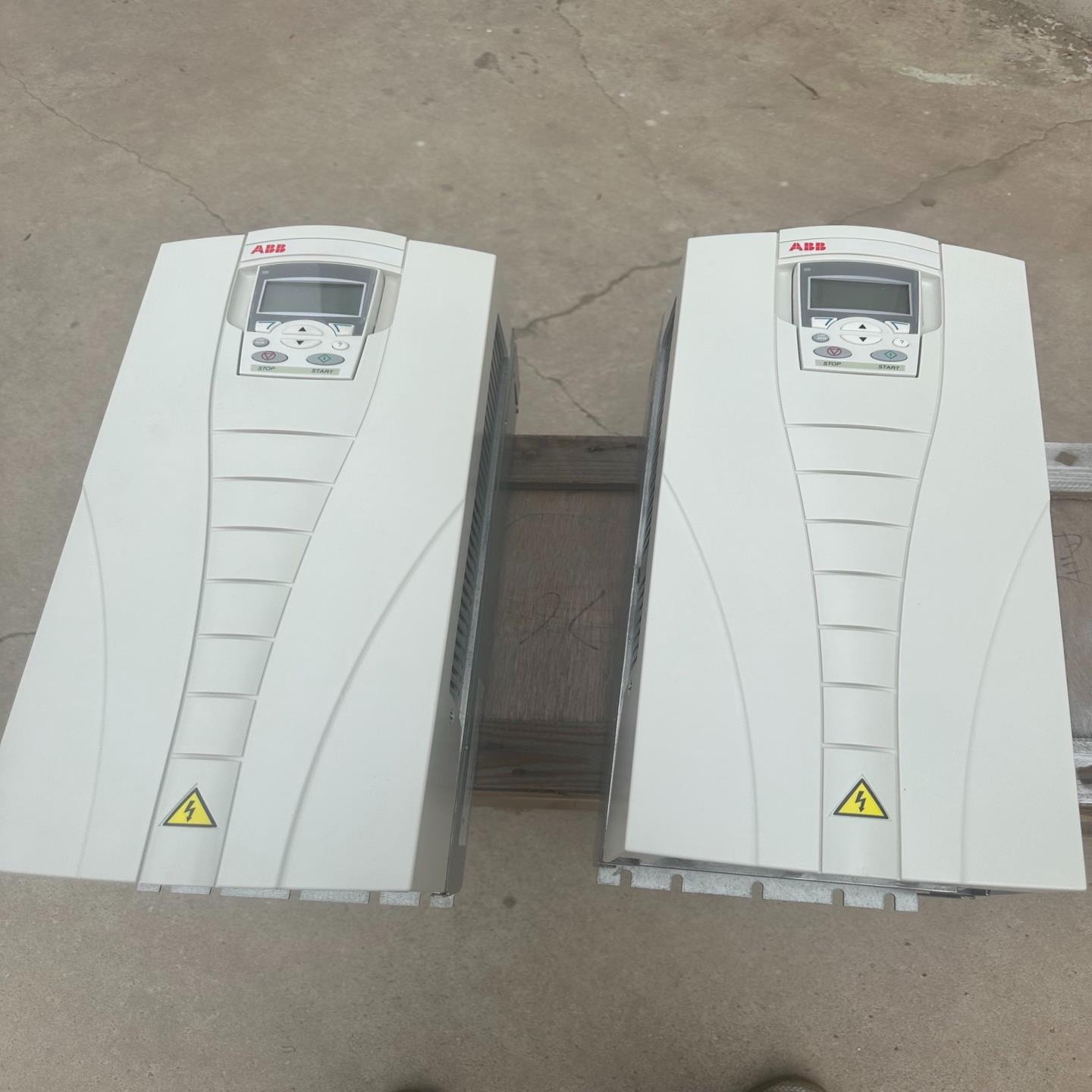 变频器ACS550-01-031A-4 15/11kw