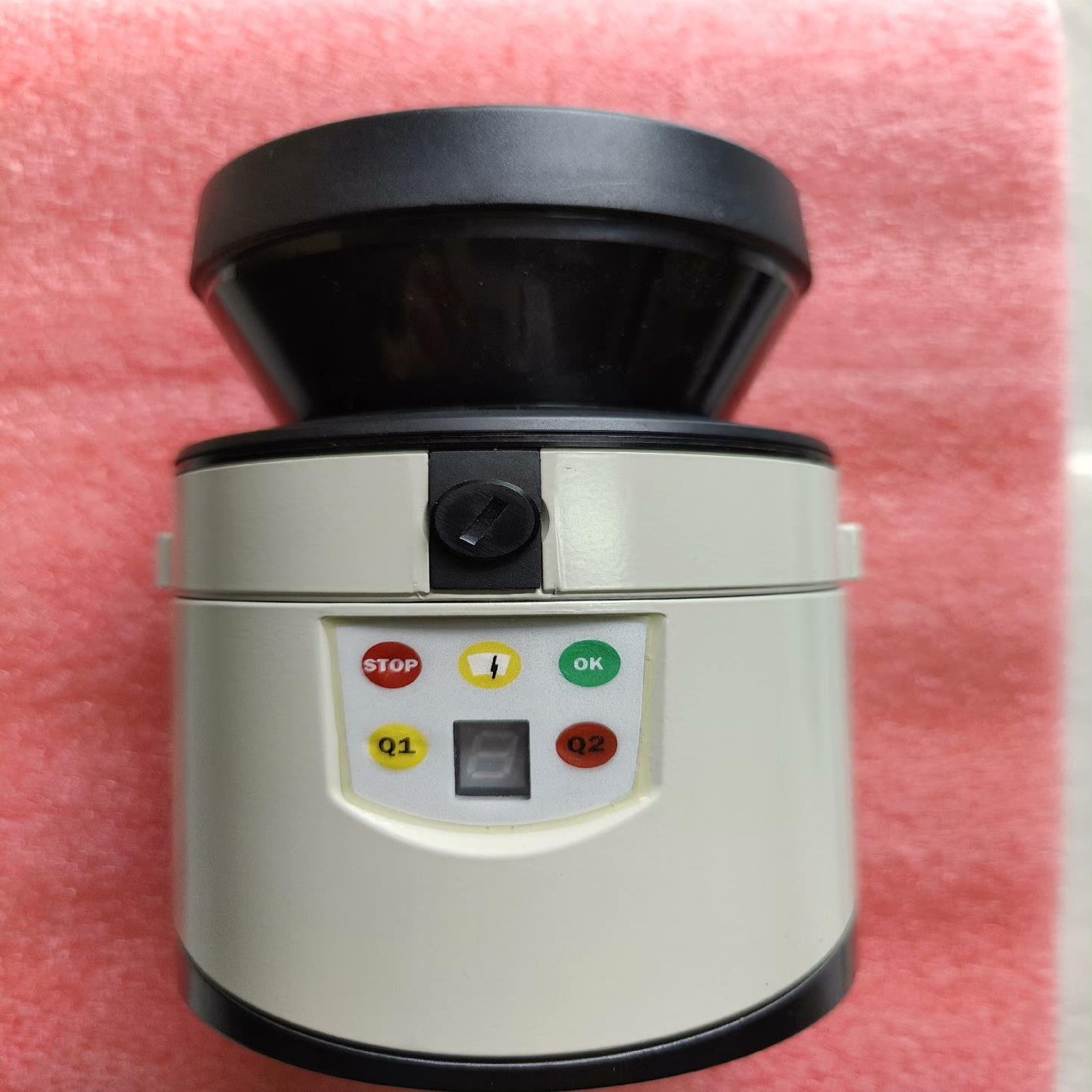 SICK西克激光雷达LMS111-10100