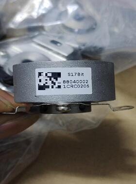 S17Bit编码器，外圆尺寸35mm，内径直6mm直孔。成色