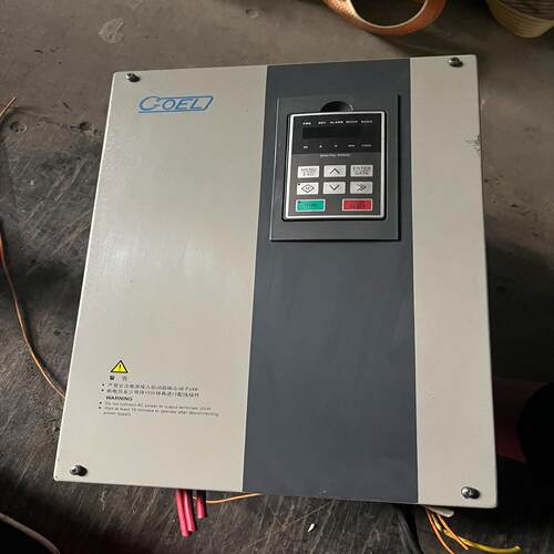 [德峰]拆机功能一台，， 成色，不错变频器C8900A22KN4巨风