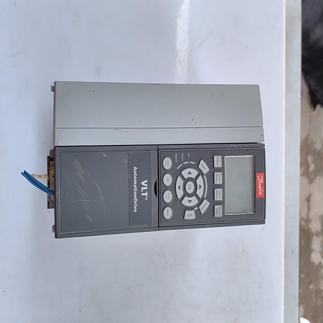 （设备配件）拆机丹佛斯变频器FC-312P5K5T5E20H2BGC，