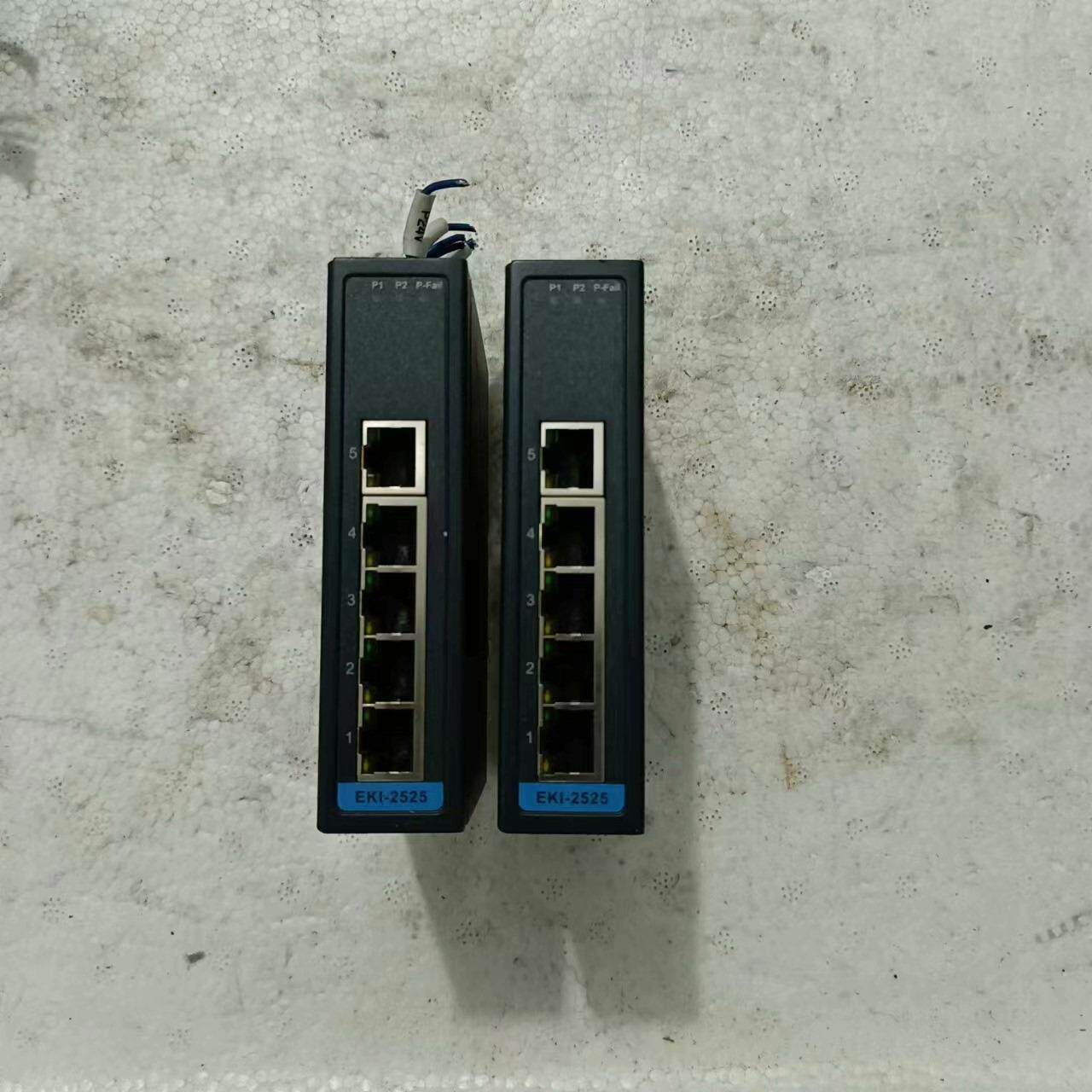 议~研华EKI-2525 非网管型5口 工业交换机九成新功能