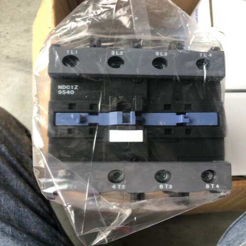 良信NDC1Z-9540 直流接触器。