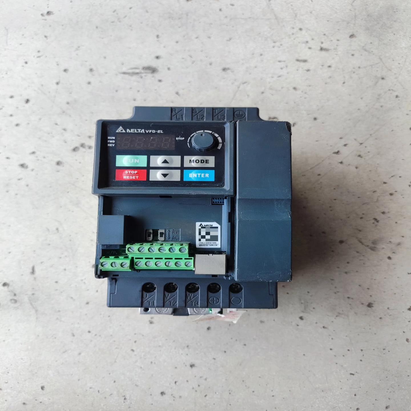 现货台达变频器15KW 220V VFD015EL21A