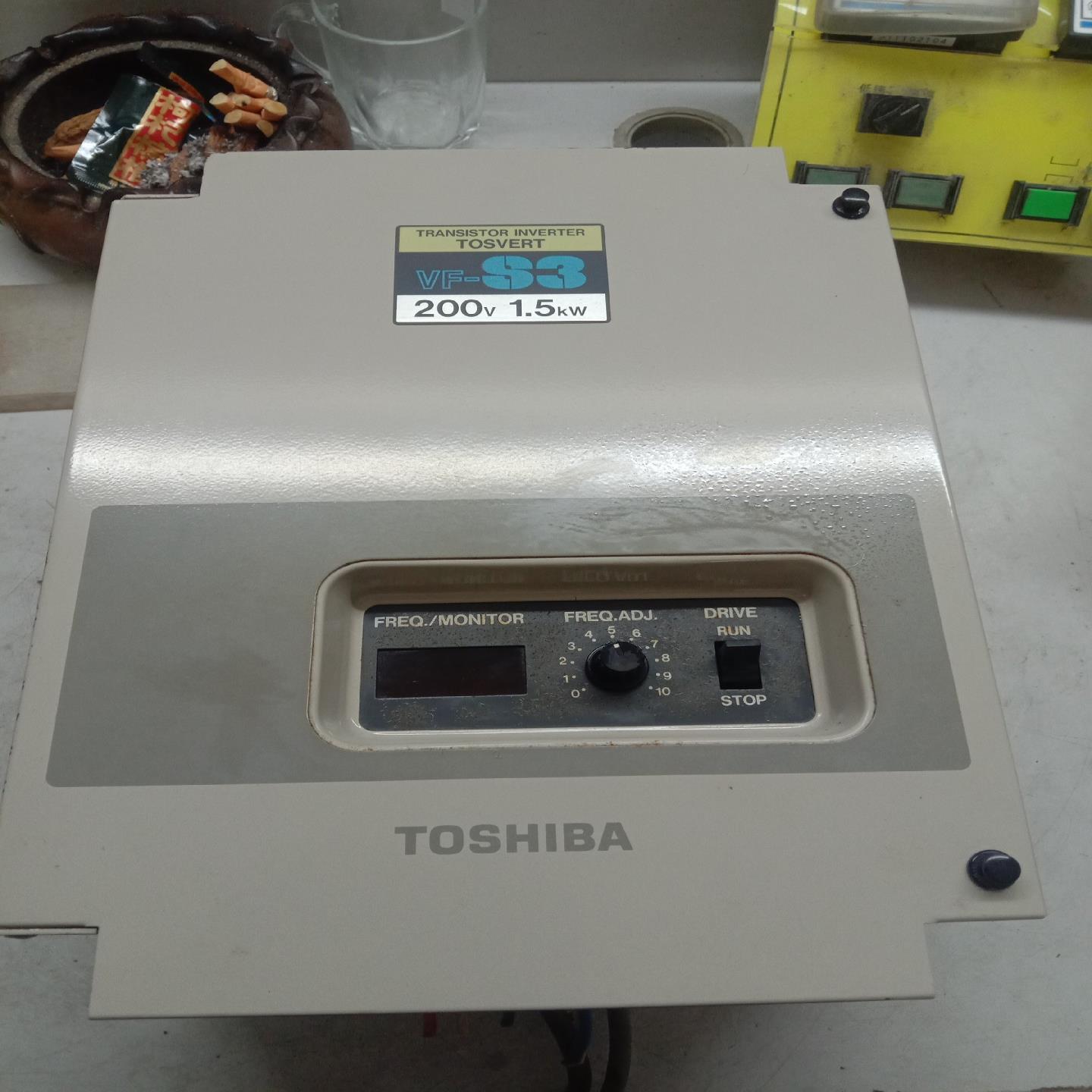 （设备配件）VFS3-2015P， 2.2KW 200V拆机TOSHIB