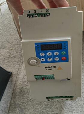 [德峰]DARING 变频器 300F-T4-07R5-BA 7.5