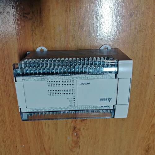 议~台达PLC DVP64EH00T3，功能正常，成色为实图