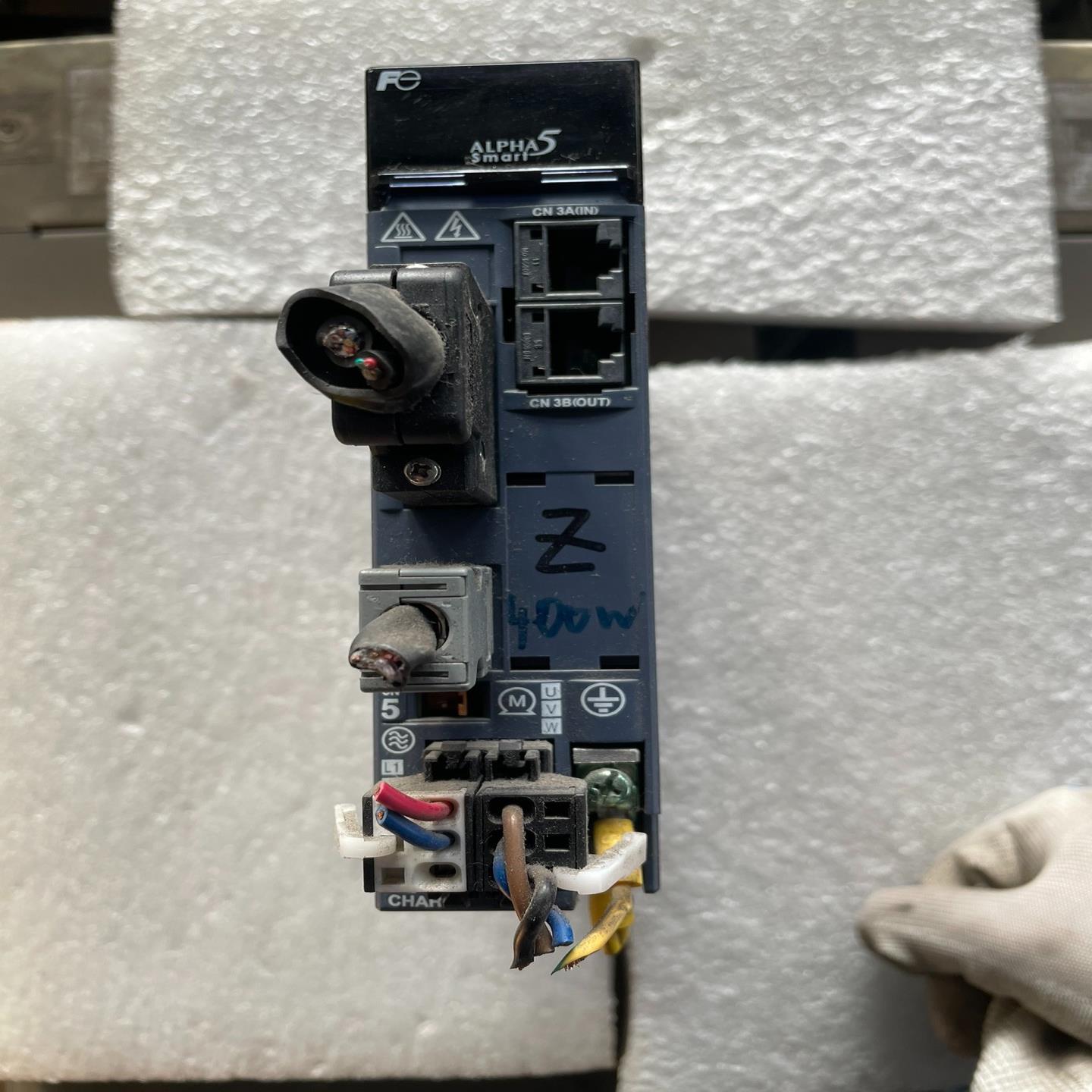 富士400w伺服套装驱动RYH401F5-VV2电机型号GY