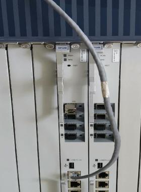 出台拆机中兴C600     双电源 双SFUB主控，轻微划