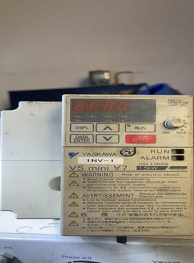 安川变频器CIMR-V7AA21P5，具体看下图