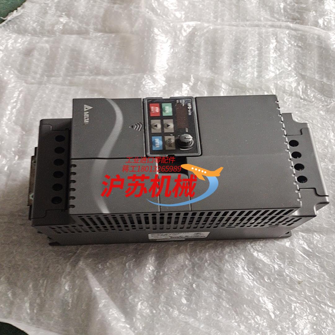 vfd055E43A台达变频器5.5kw 盖子完整面板都有