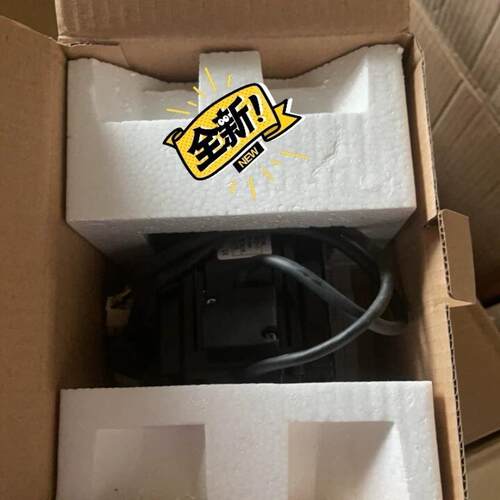 全新0.75KW东驱动器电机 TSC08751C-3NT3