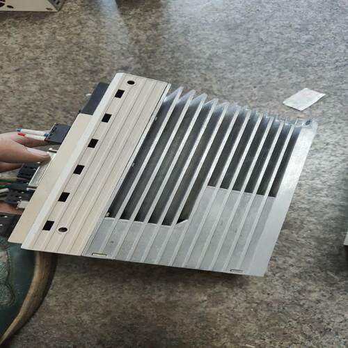 (议价)禾川伺服驱动器，SV-X3DA100A-A，成色如图，，