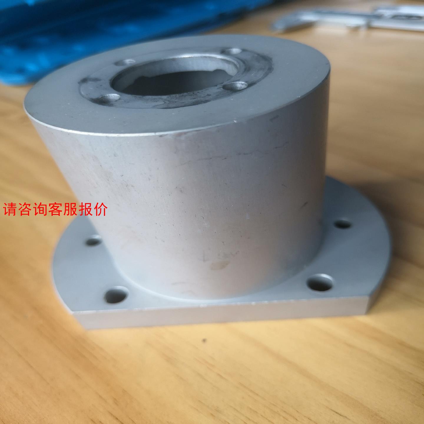 伺服电机减速机安装座，拆机件，铝合金材料。（1-2）