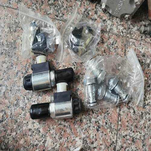 德国原装HYDAC 贺德克电磁阀2个型号 3002594