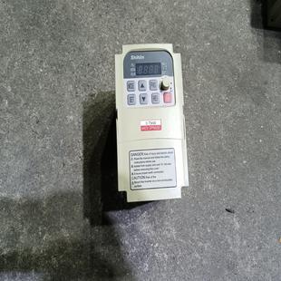 功能完好 士林变频器SC 0.75K 043