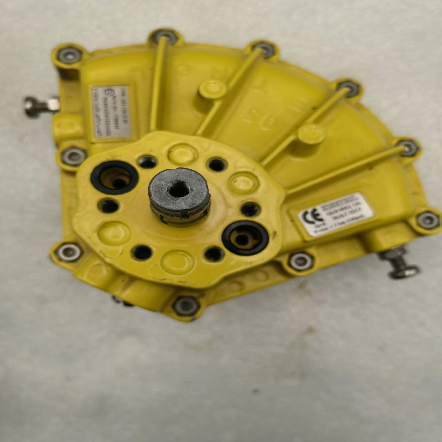 议~KINETROL气缸，功能正常，看上的联系，价格沟通。