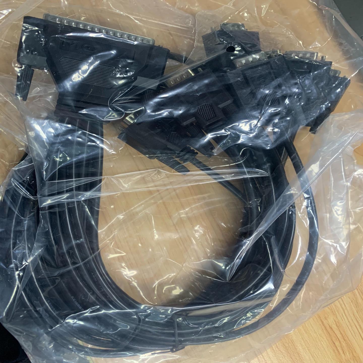 MOXA 9针接口 一拖八串口线 CBL-M62M9 x8-