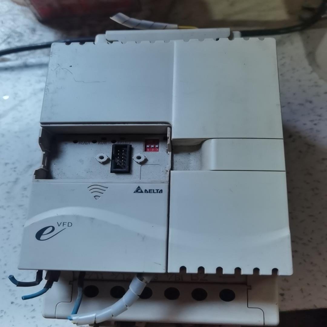 台达变频器VFD055E43A5.5KW