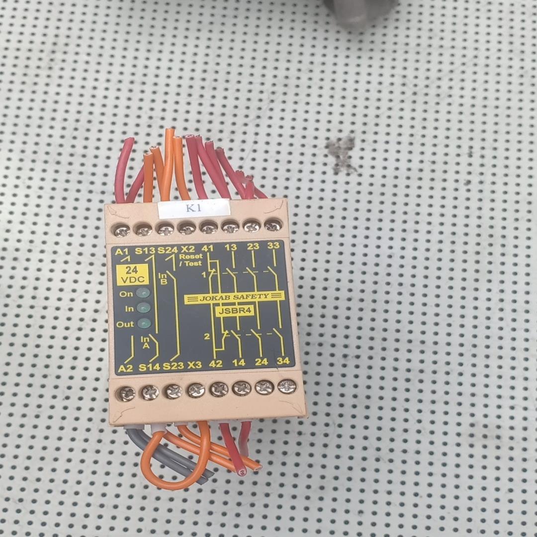 瑞典JOKAB SAFETY 佳可保安全继电器 JSBR4