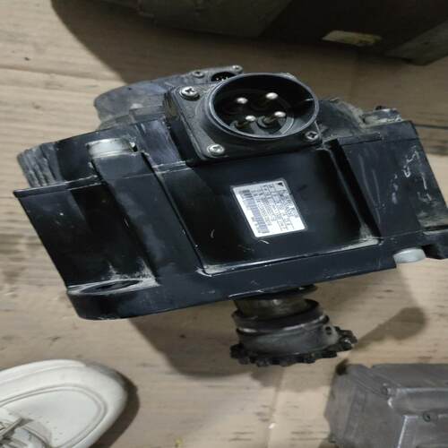 安川电机机SGMGV-30ADC6S，件功能正常。成色新