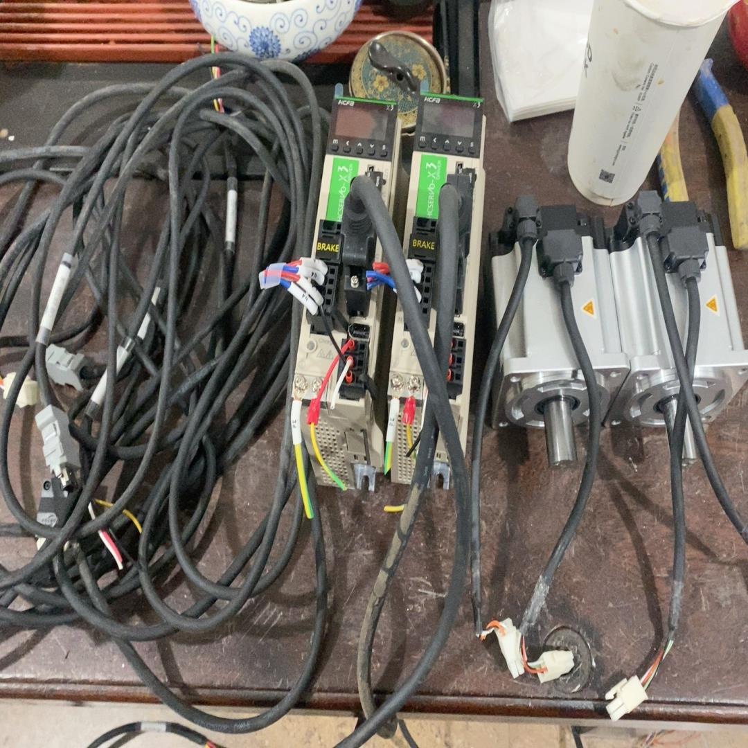 [德峰]9.9新禾川750w伺服。驱动器x3ea075A-A2，电机