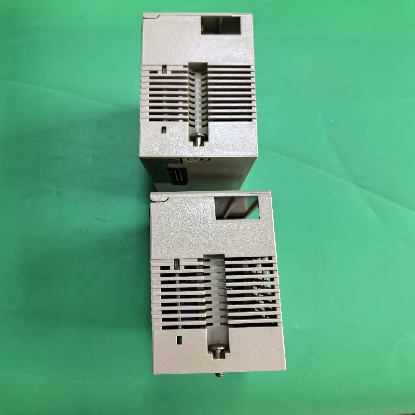 C200HW-PA204R 电源模块 现货2个